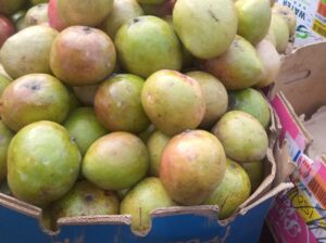 Apple mangoes